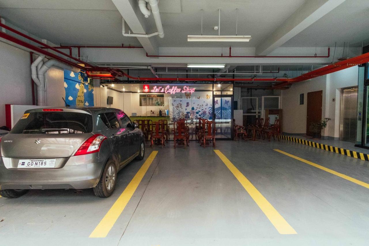 Reddoorz Plus @ It Park Cebu Eksteriør billede